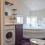 Three-bedroom In * Nordenbro Vesteregn